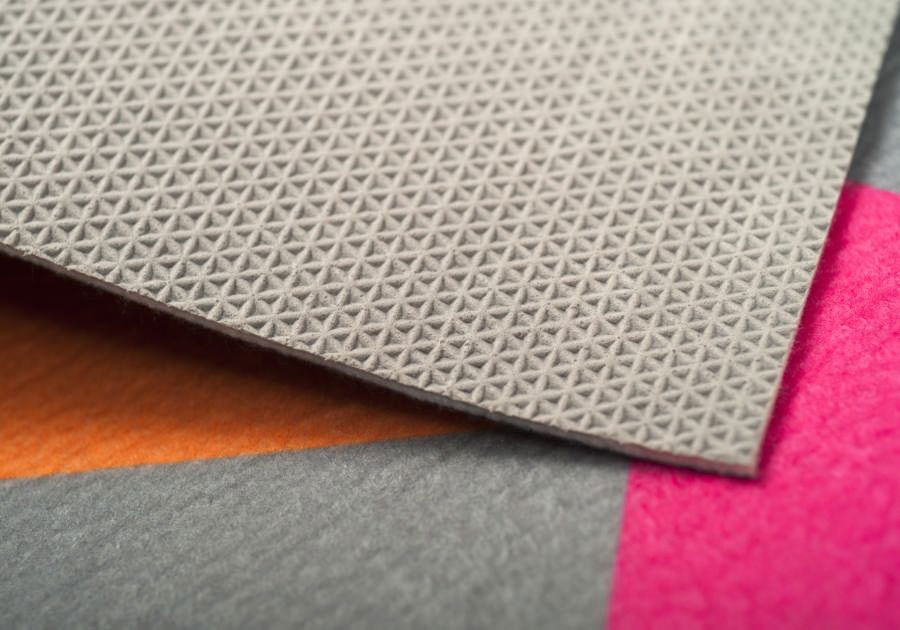 Tapis de sol polyester tricoté aspect feutre